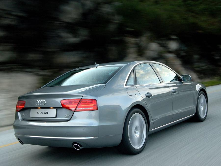  Audi A8 4.2 FSI Quattro (D4) 2010 года  (ZA) (фото 2 из 12)
